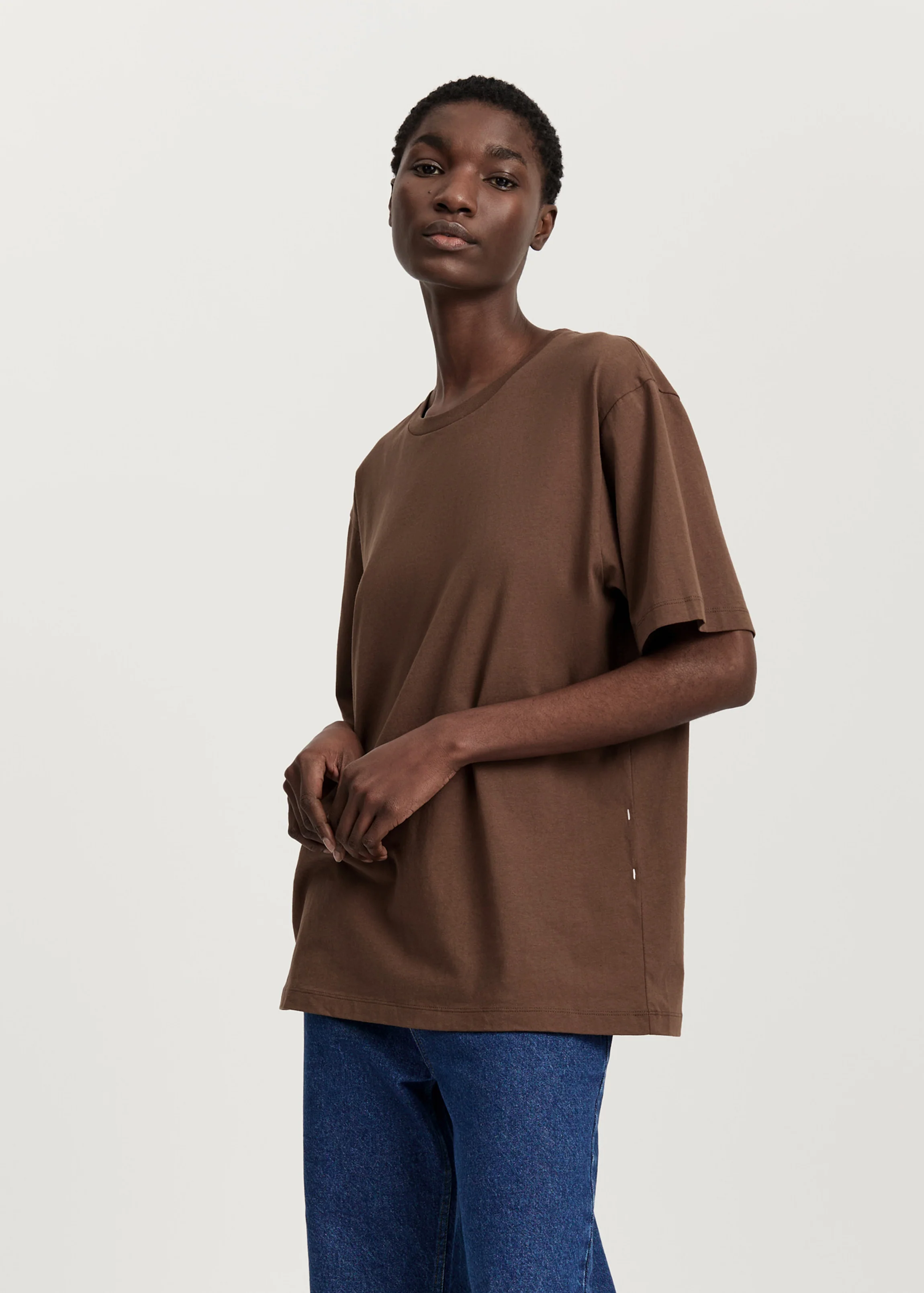 Classic circular tee | Coffee - Image 5