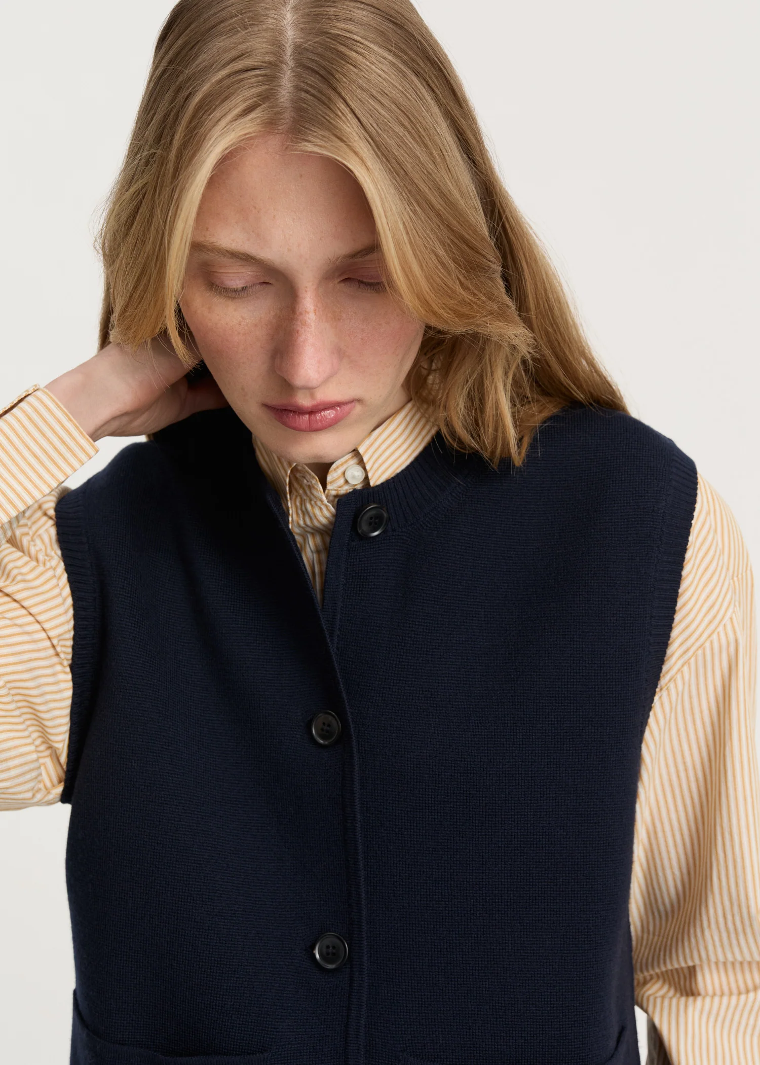 Elva vest – pure merino wool | Navy - Image 4