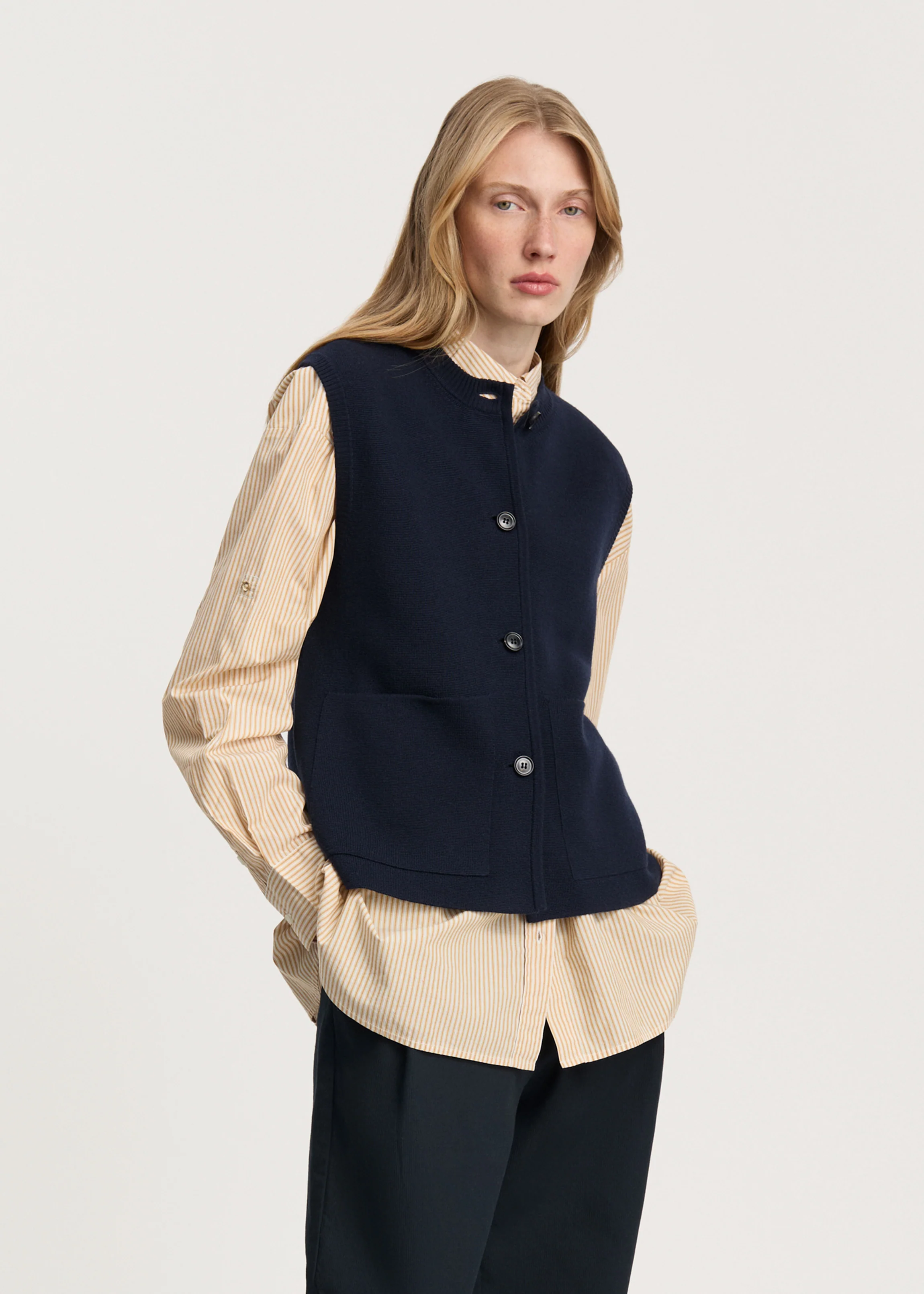 Elva vest – pure merino wool | Navy - Image 6