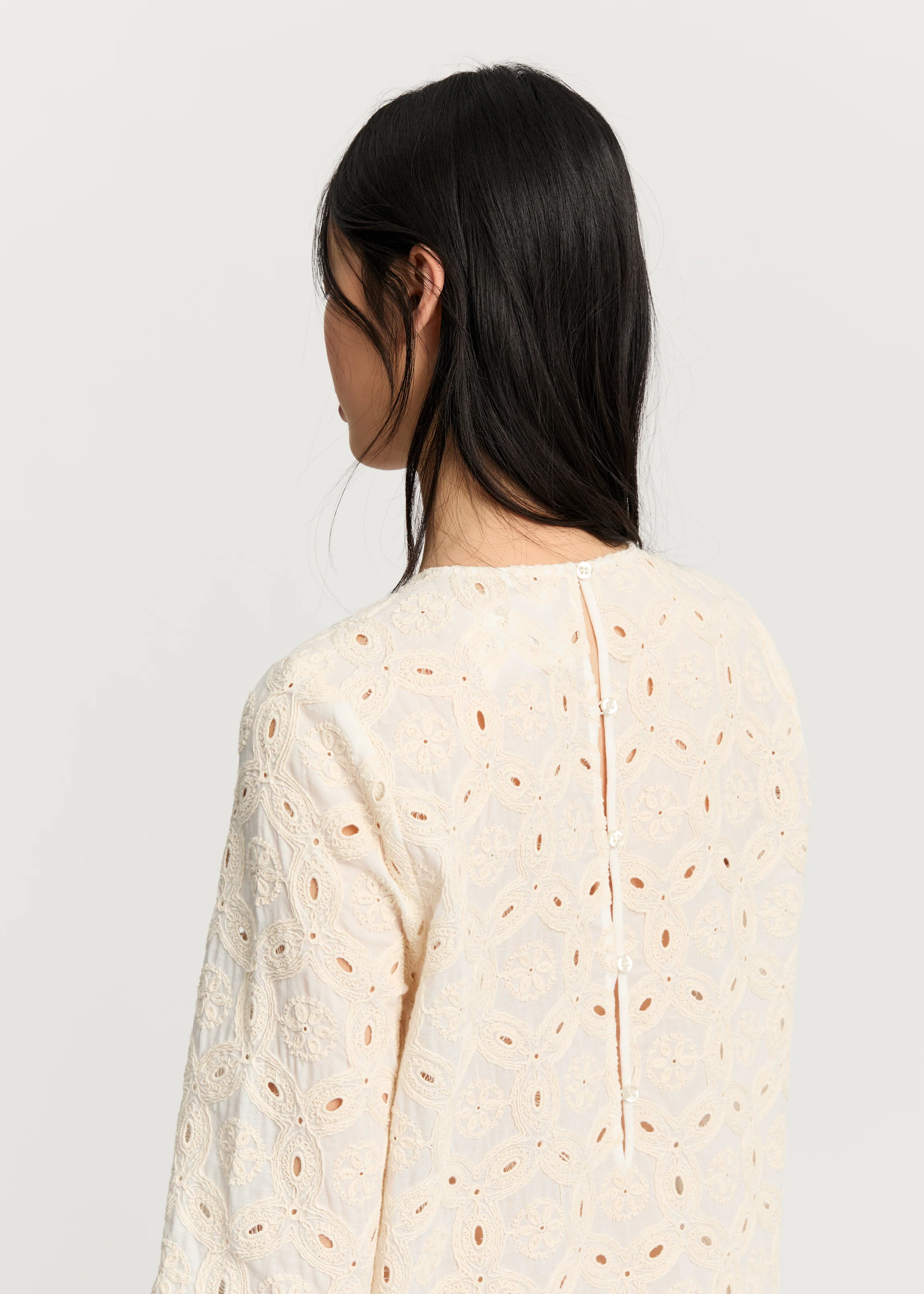 Novia dress embroidery | Pure Ecru - Image 4